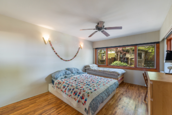 COZY FAMILY HOME IN THE HEART OF AMBLESIDE- 1488 Palmerston Avenue, West Vancouver